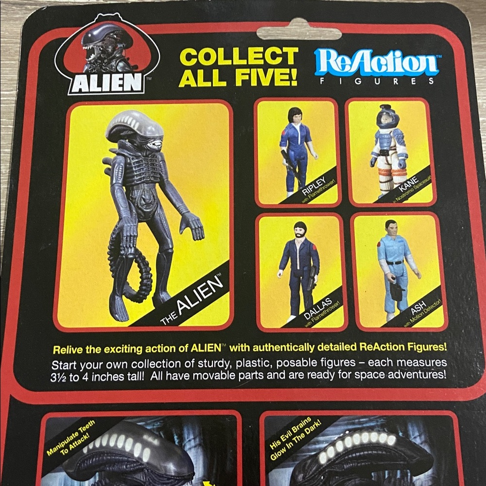 2013 Funko ReAction Figures Alien DALLAS Action Figure 3.75" - Picture 4 of 4